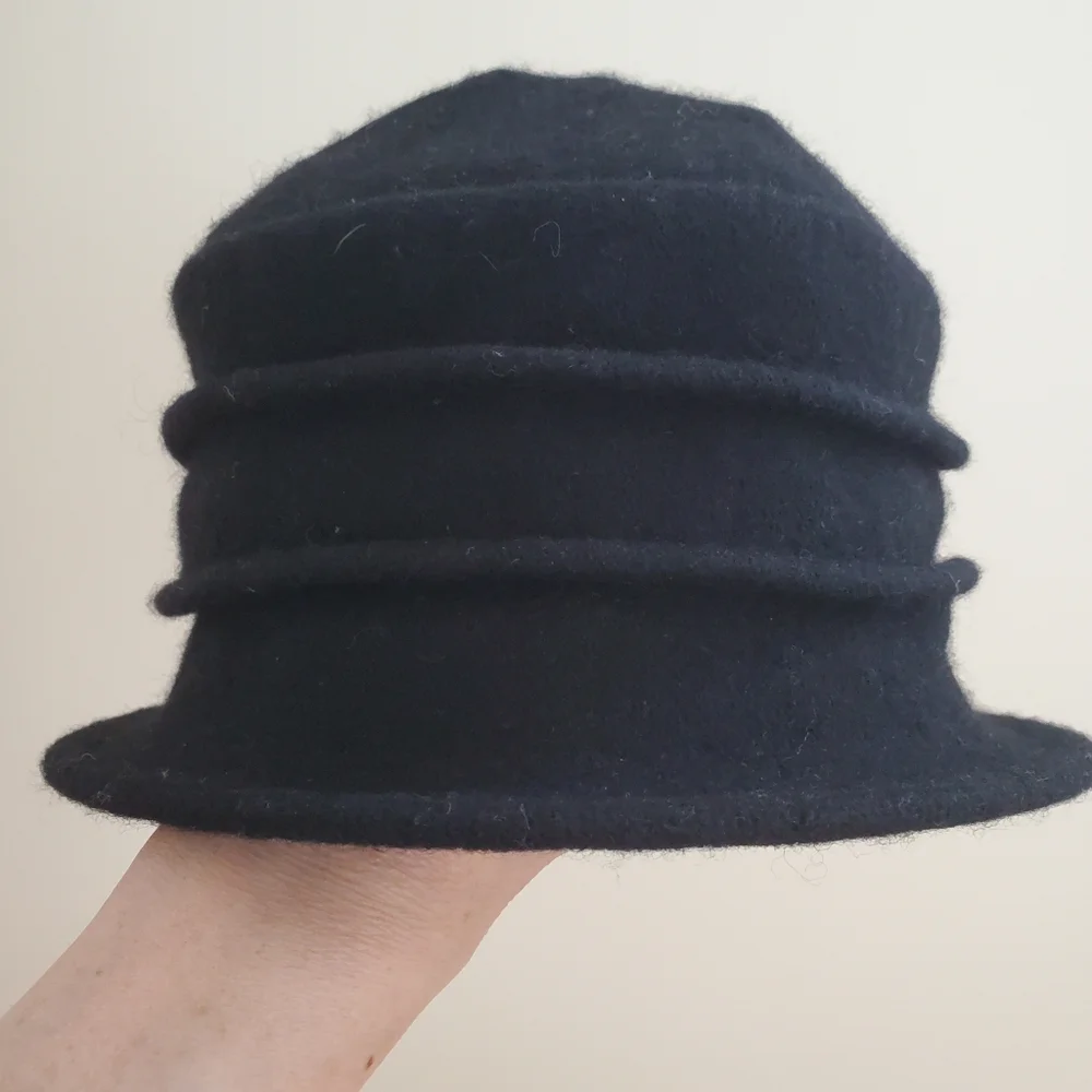 Hat - Picture 2 of 3